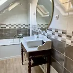 Les Templiers - Maison Avec Cour A 20 M Du Port - *