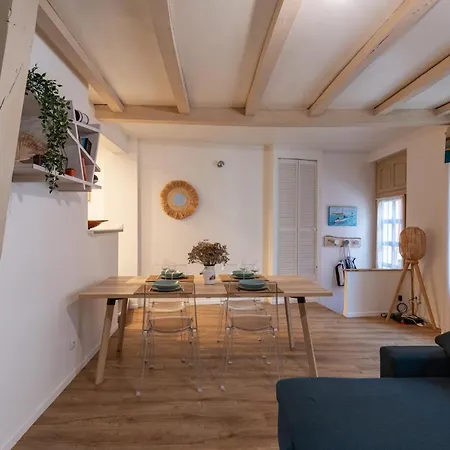Les Templiers - Maison Avec Cour A 20 M Du Port - Holiday home *