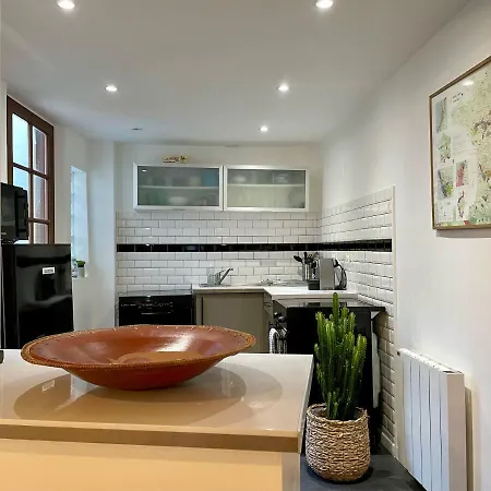 Les Templiers - Maison Avec Cour A 20 M Du Port -